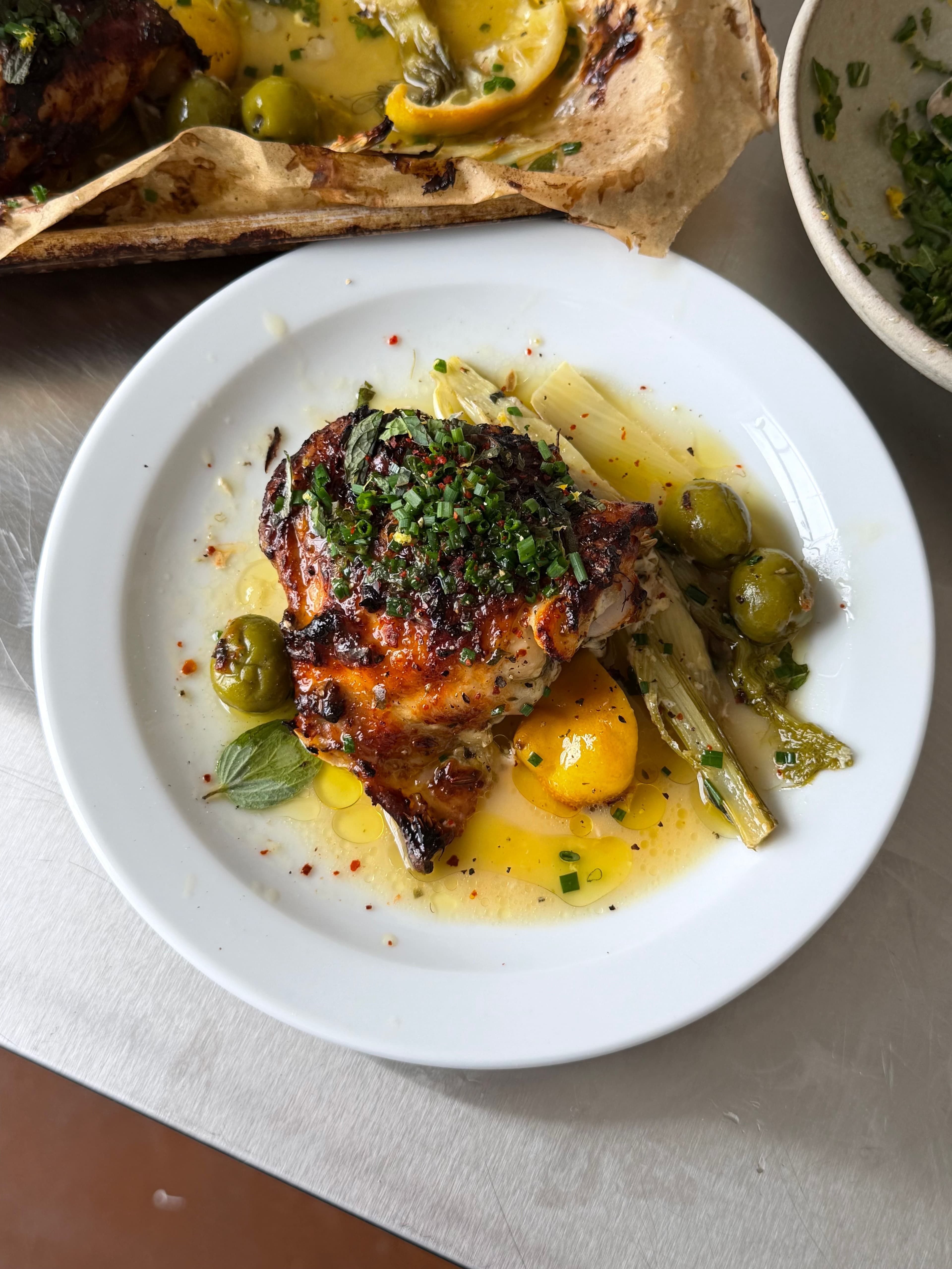 Yogurt - baked chicken with fennel, Lemon and Olives